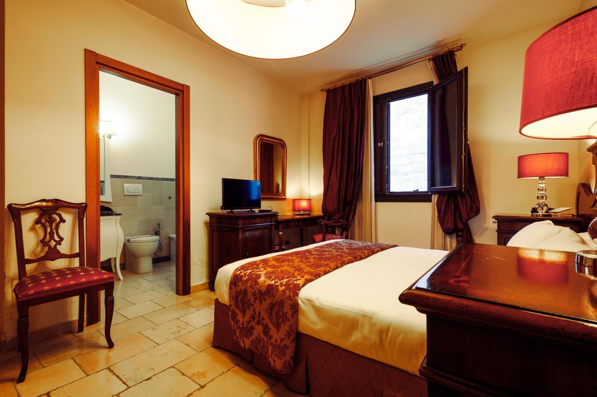 Vico Regio Hotel Casarano Exteriör bild